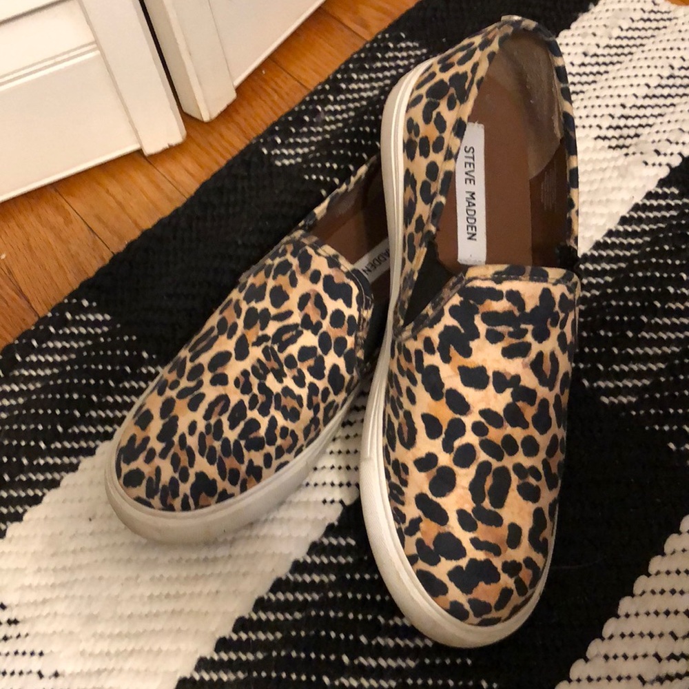 Steve Madden slip ons shoes leopard print